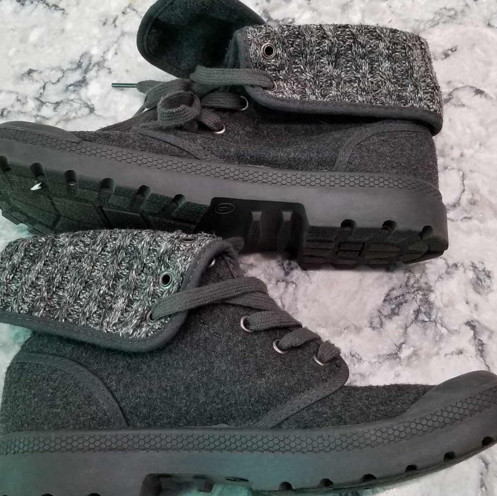 Rocket Dog Grey Boots